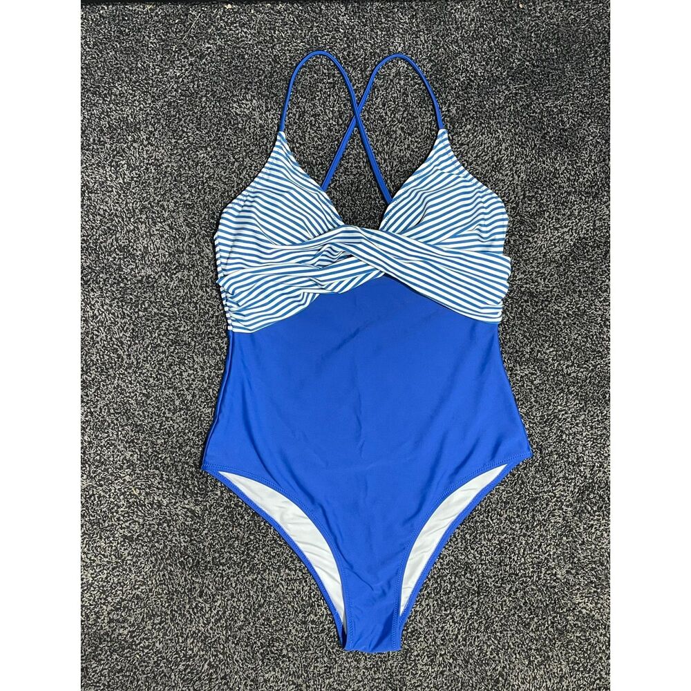 CUPSHE Women's Striped Front Twist One-Piece Swimsuit NWOT